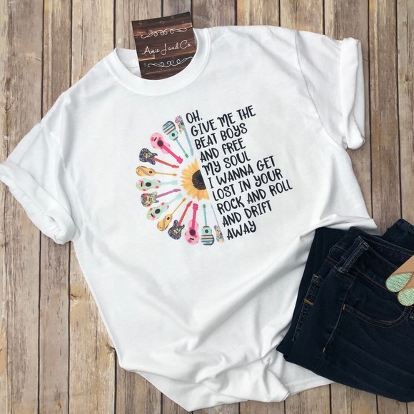 Give Me The Beat Boys Printed Gildan T-shirt - Picture 2 of 2